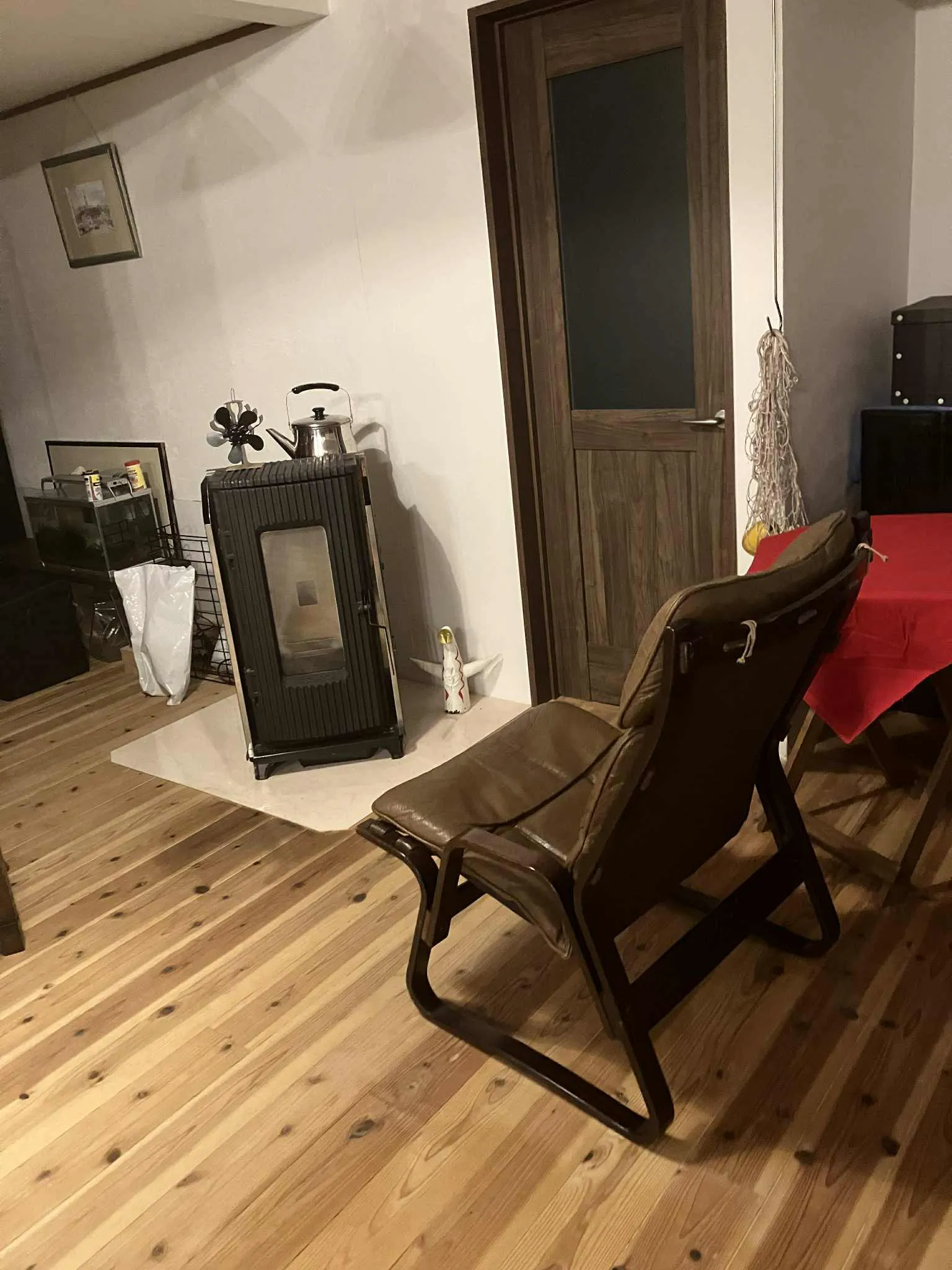 木質燃料暖房（ペレットストーブ）